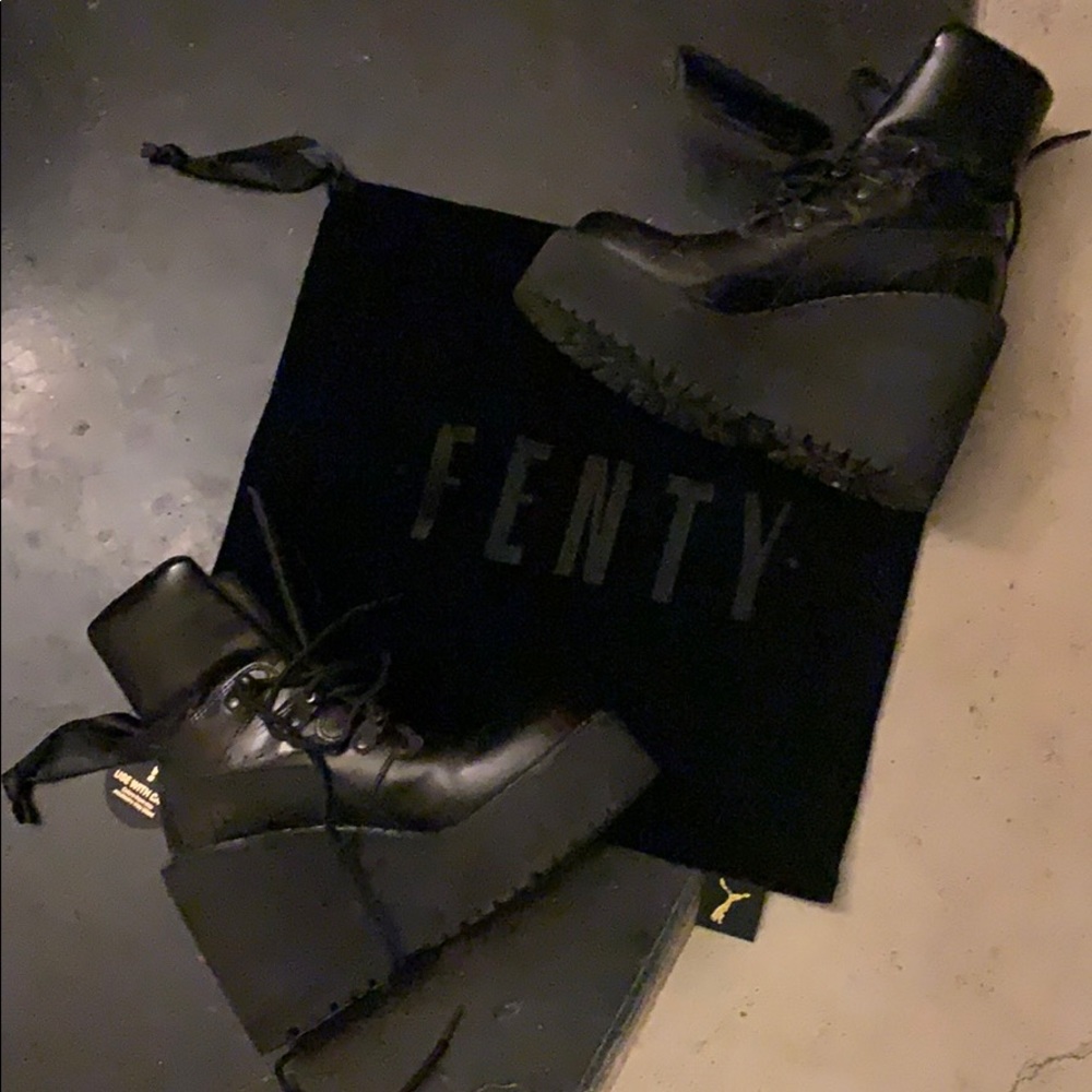 Puma x FENTY Platform Boots - Picture 1 of 5